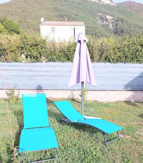 Rez De Jardin Dans Quartier Calme Et Ensoleille Villa Saint-André-les-Alpes Exterior photo